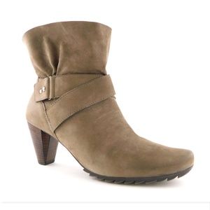 PAUL GREEN Graphite Taupe Leather Soft Top Strapped Bootie Heels 4.5UK / 7US